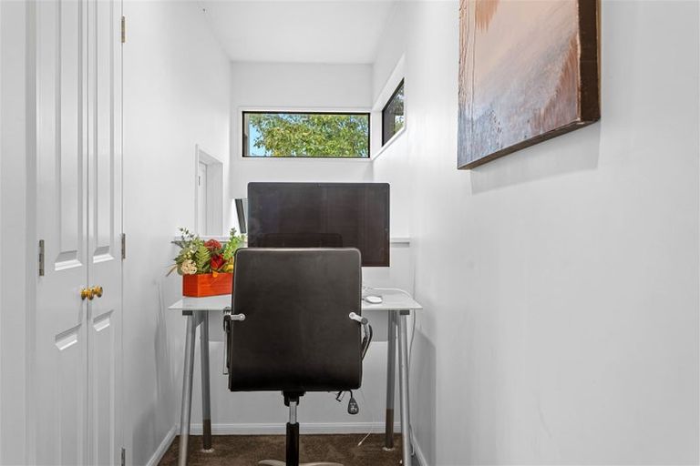 Photo of property in 124 Springfield Road, St Albans, Christchurch, 8014