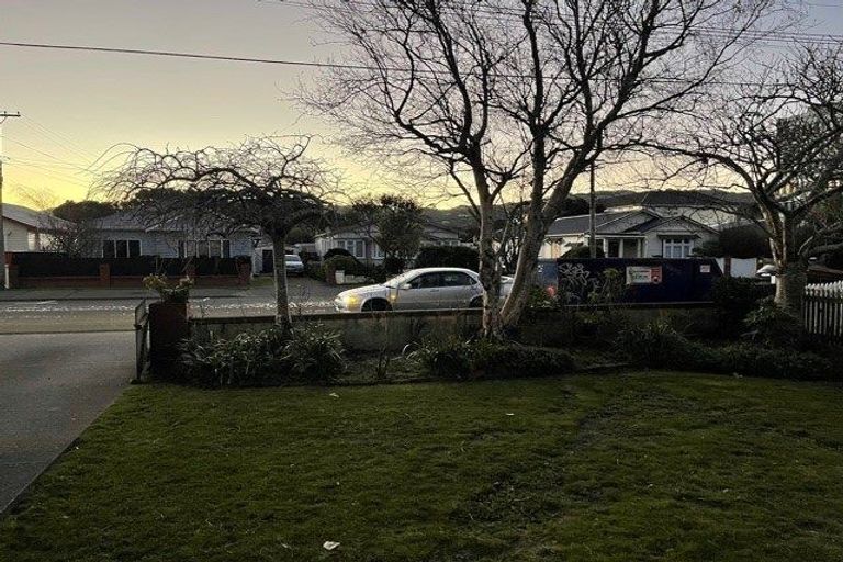 Photo of property in 16 Kensington Avenue, Petone, Lower Hutt, 5012