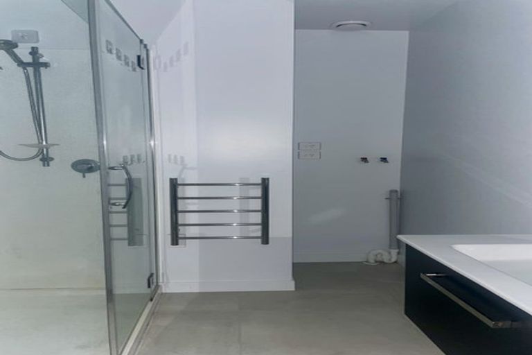 Photo of property in Frank Sargeson Apts, 201/74 Anzac Street, Takapuna, Auckland, 0622