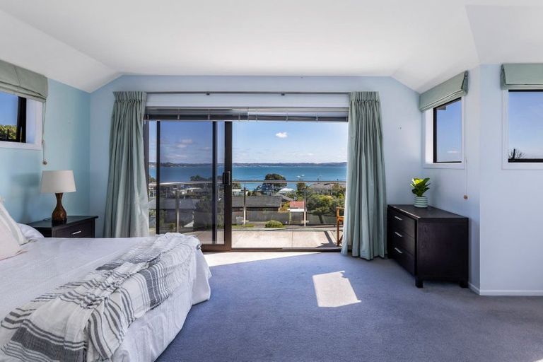 Photo of property in 27 De Luen Avenue, Tindalls Beach, Whangaparaoa, 0930