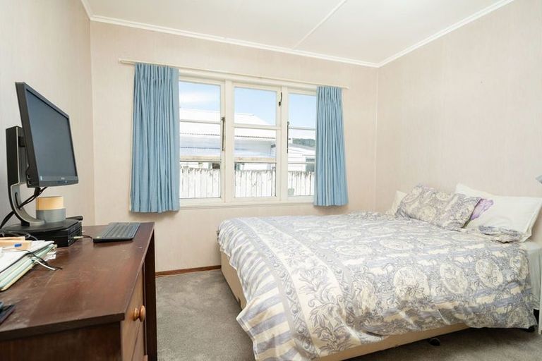 Photo of property in 63 Valley Road, Hikurangi, 0114