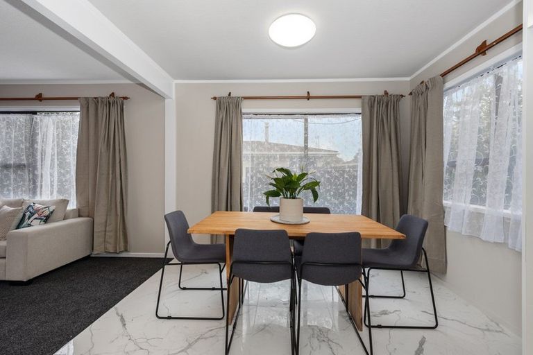 Photo of property in 17b Crescent Court, Melville, Hamilton, 3206