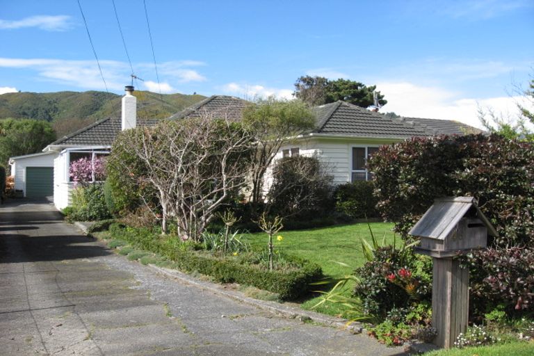 Photo of property in 46 Westminster Road, Wainuiomata, Lower Hutt, 5014