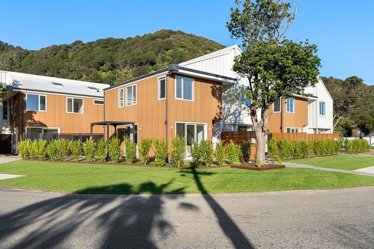Photo of property in 2/17 Puriri Street, Woburn, Lower Hutt, 5010