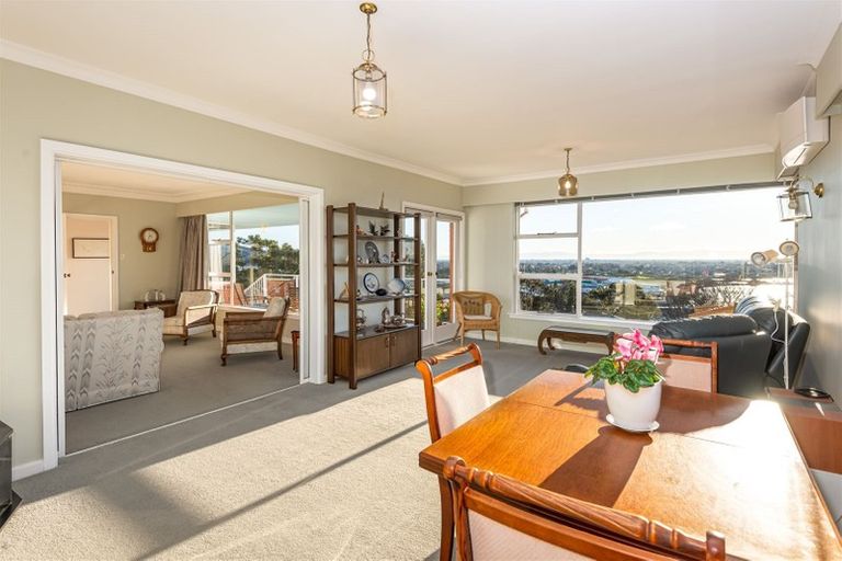 Photo of property in 34 Cannon Hill Crescent, Mount Pleasant, Christchurch, 8081