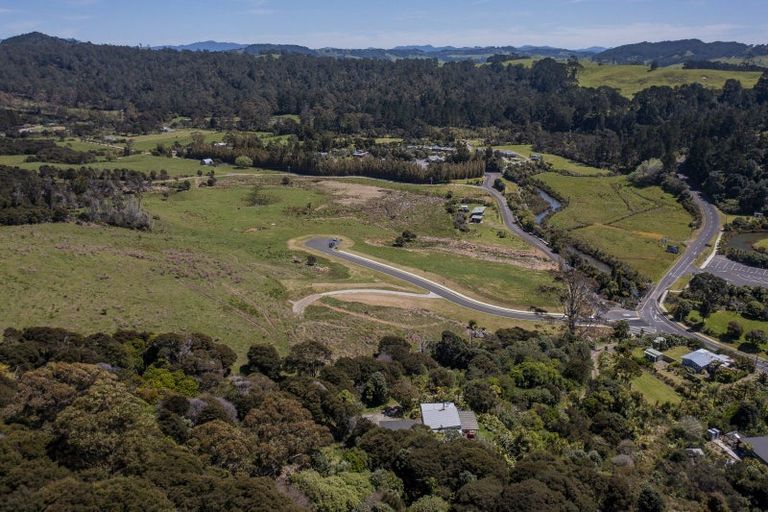 Photo of property in 6 Te Puia Place, Hot Water Beach, Whitianga, 3591