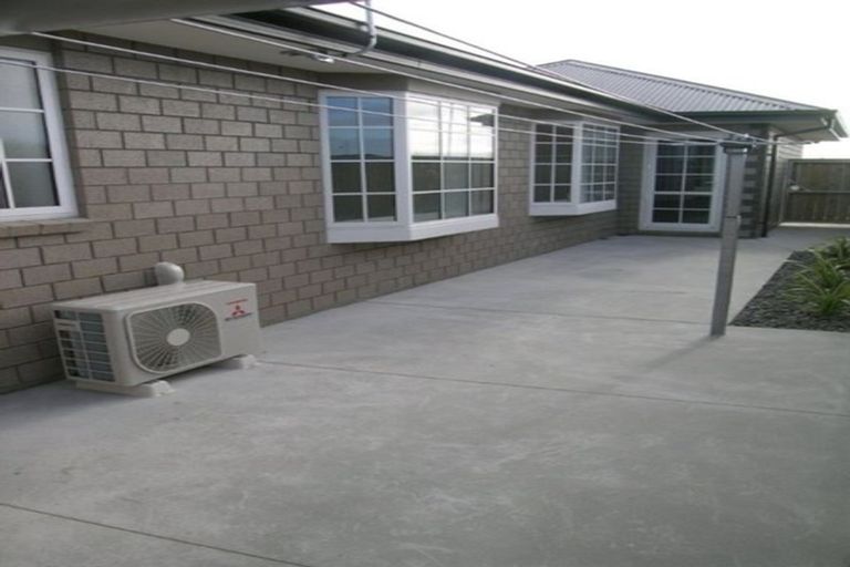 Photo of property in 24 Tahuna Street, Pegasus, 7612