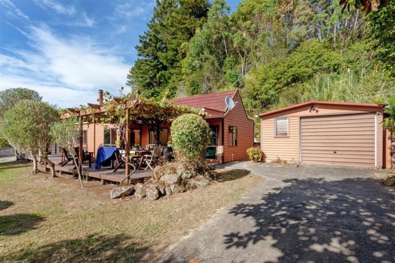 Photo of property in 101 Hilton Drive, Whangamata, 3620