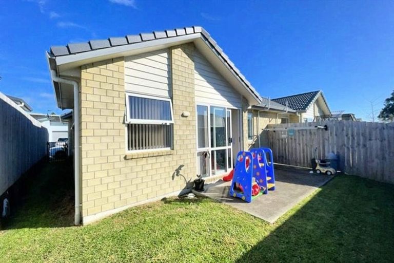 Photo of property in 12 Fay Close, Wiri, Auckland, 2104