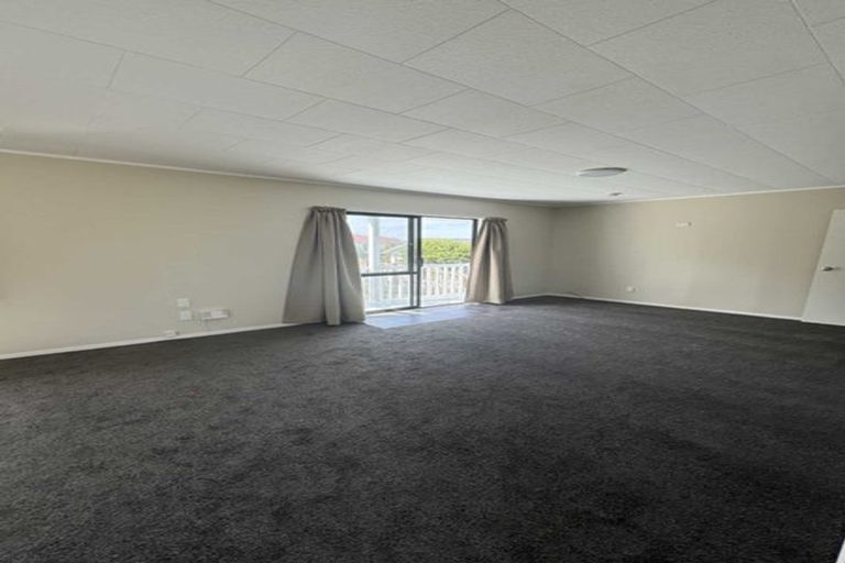 Photo of property in 1/64 Solar Road, Glen Eden, Auckland, 0602