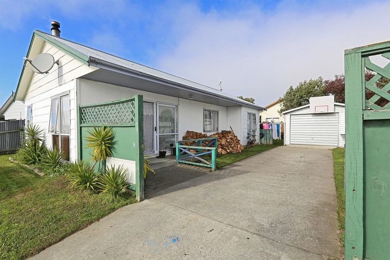 Photo of property in 323 Flaxmere Avenue, Flaxmere, Hastings, 4120