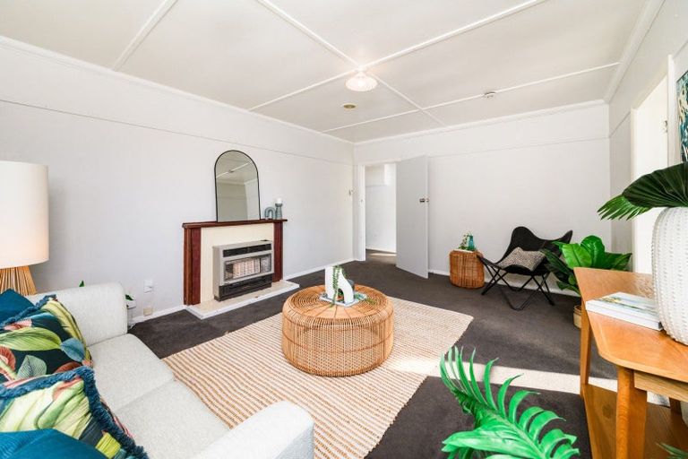 Photo of property in 660 Featherston Street, Roslyn, Palmerston North, 4414