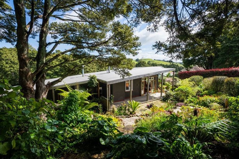 Photo of property in 397b Tauraroa Road, Maungakaramea, Whangarei, 0178