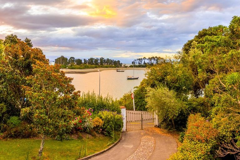 Photo of property in 5 Richardson Street, Britannia Heights, Nelson, 7010