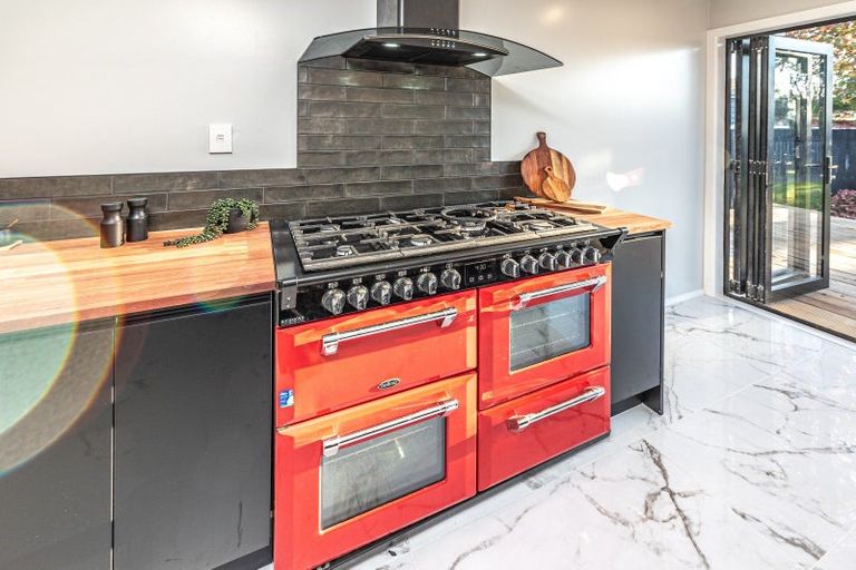 Photo of property in 18 Caffray Avenue, Aramoho, Whanganui, 4500