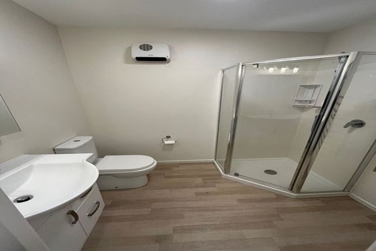 Photo of property in 51 Thurleigh Grove, Karori, Wellington, 6012