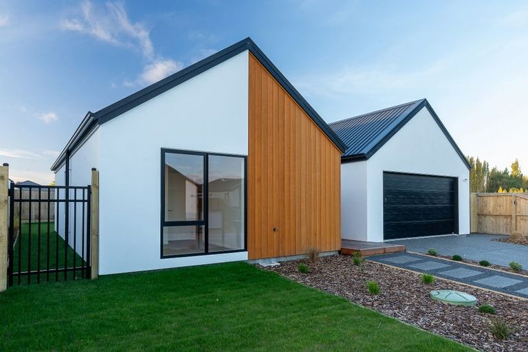 Photo of property in 7 Rakau Lane, Casebrook, Christchurch, 8051