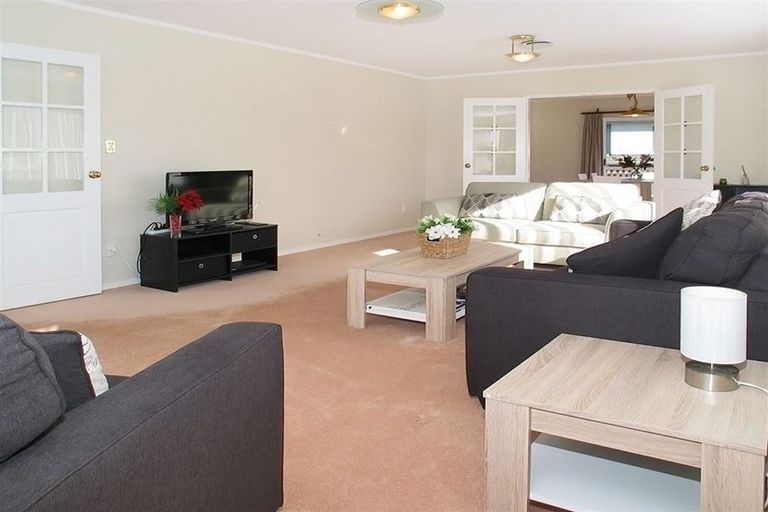 Photo of property in 4 Swinford Crescent, Johnsonville, Wellington, 6037