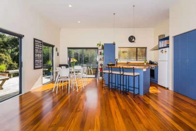 Photo of property in 12 Daldys Bush Lane, Bayview, Auckland, 0629