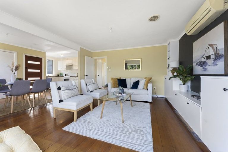 Photo of property in 52 Wallace Place, Westown, New Plymouth, 4310