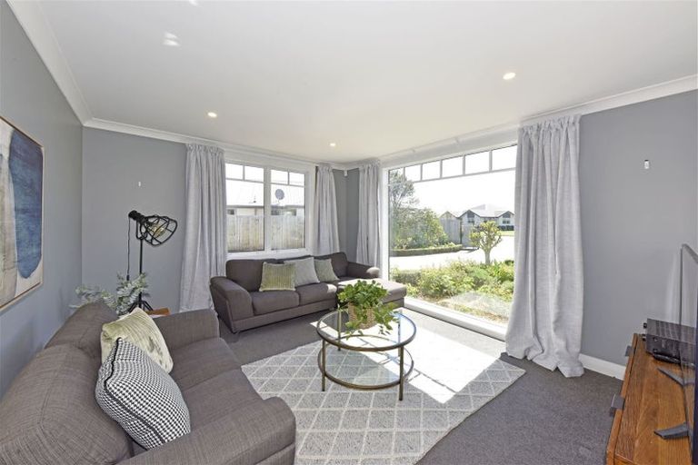 Photo of property in 37 Elba Crescent, Halswell, Christchurch, 8025