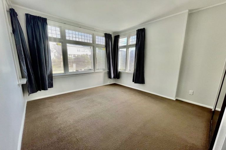 Photo of property in 73 Majoribanks Street, Mount Victoria, Wellington, 6011