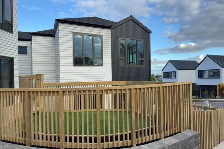Photo of property in 3 Rosina Place, Pakuranga, Auckland, 2010