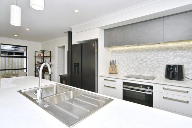 Photo of property in 30 Quinn Crescent, Woodend, 7610