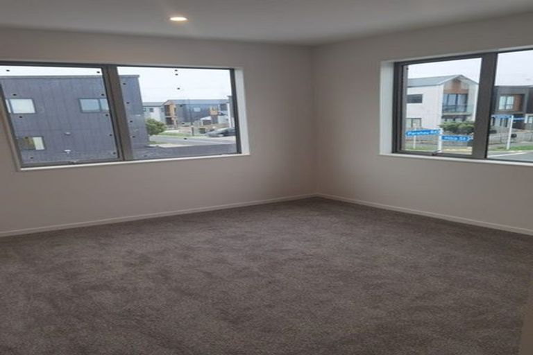 Photo of property in 2 Hoia Street, Papakura, 2110