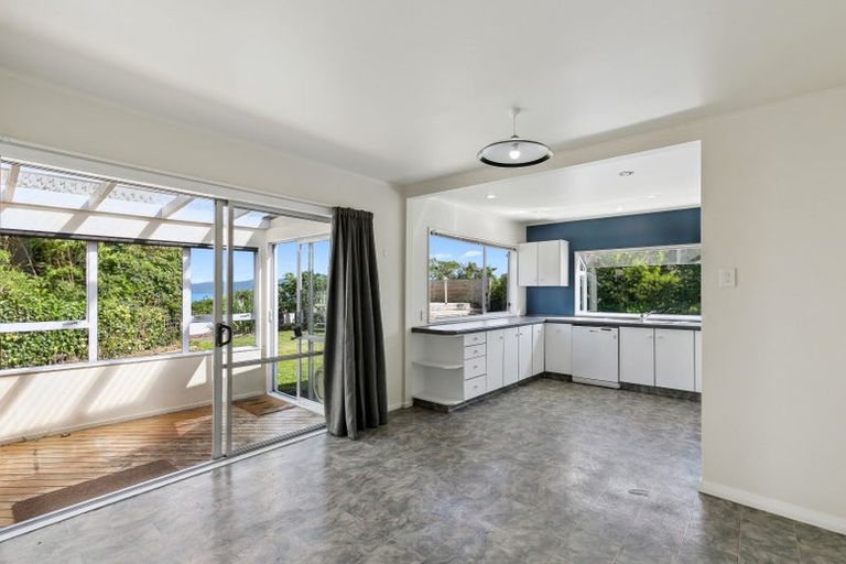 Photo of property in 89 Renown Road, Raumati South, Paraparaumu, 5032