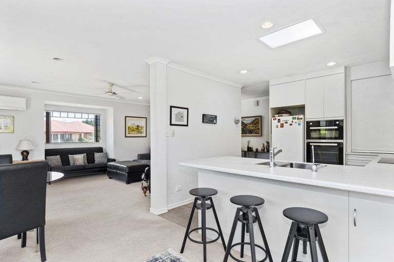 Photo of property in 21 Rosberg Place, Mount Maunganui, 3116