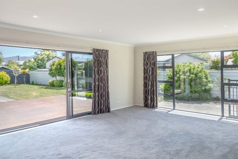 Photo of property in 12 Taylor Street, Carterton, 5713