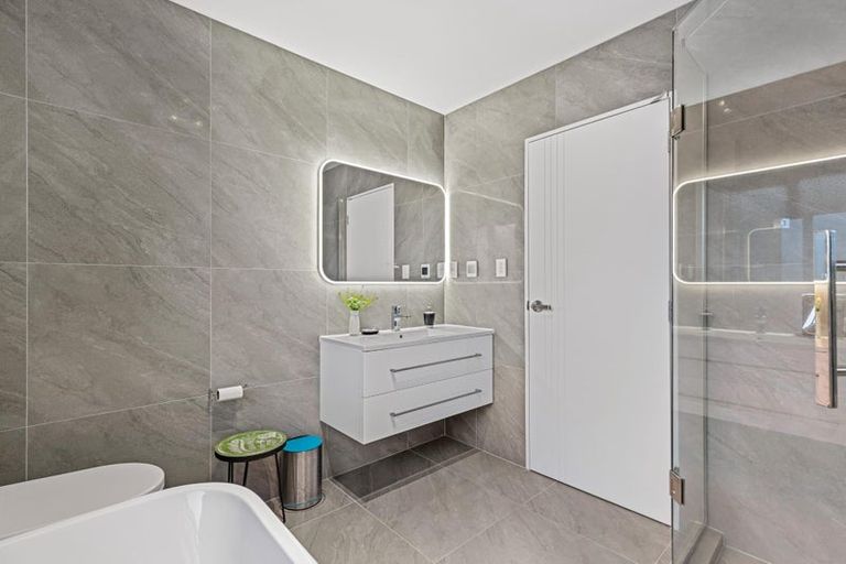 Photo of property in 17 Gecko Road, Hobsonville, Auckland, 0616