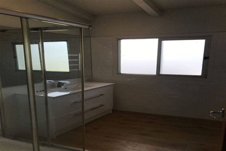 Photo of property in 21 Craig Road, Maraetai, Auckland, 2018