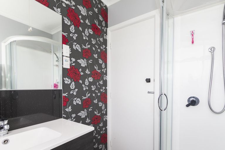 Photo of property in 20 Ash Street, Holmes Hill, Oamaru, 9401