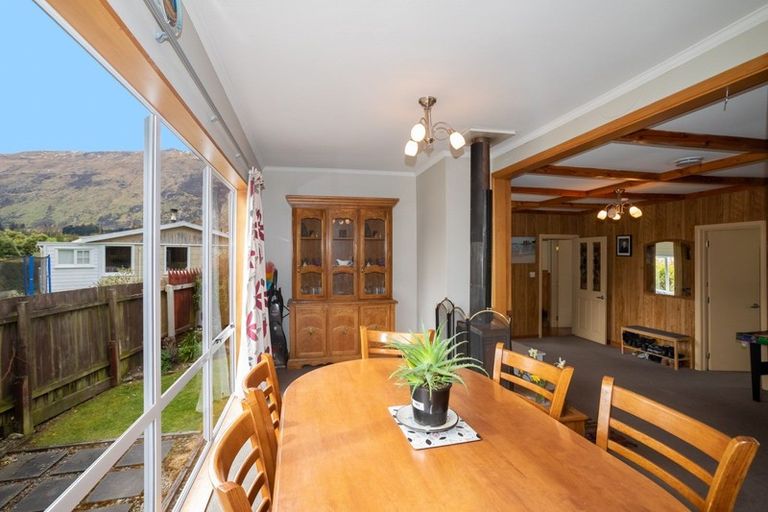 Photo of property in 129 Kent Street, Kingston, Athol, 9793