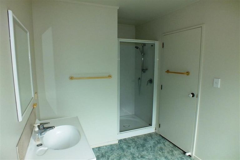 Photo of property in 1/1 Langton Road, Stanmore Bay, Whangaparaoa, 0932