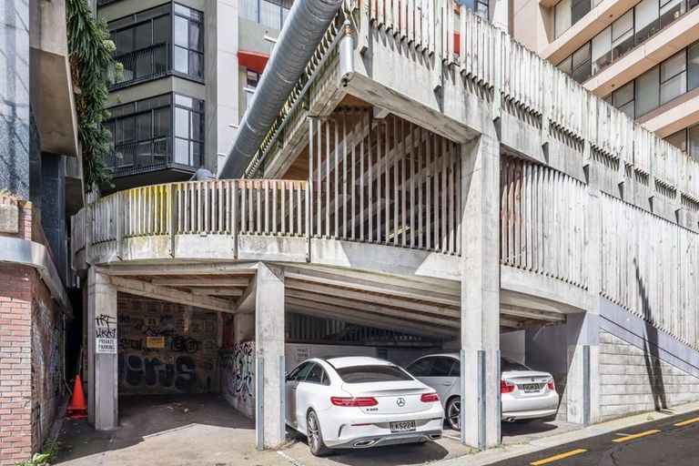 Photo of property in Terrace Garden Apartments, 5a/120 The Terrace, Wellington Central, Wellington, 6011