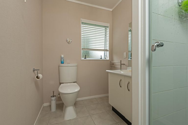 Photo of property in 67 Pacific Drive, Fitzherbert, Palmerston North, 4410