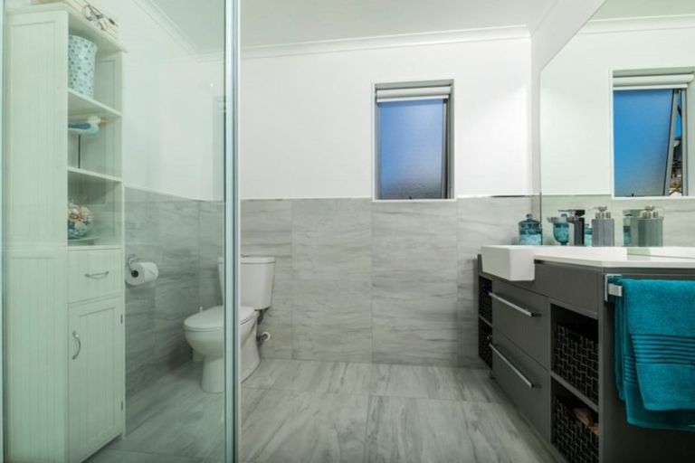 Photo of property in 78 Mackay Drive, Greenhithe, Auckland, 0632