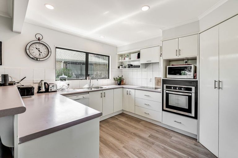 Photo of property in 43 Western Heights Drive, Western Heights, Hamilton, 3200