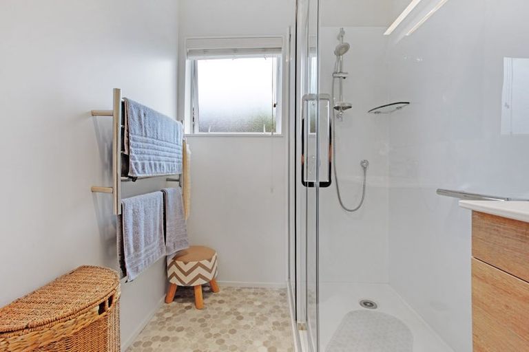 Photo of property in 96b Lakeside Drive, Orewa, 0931