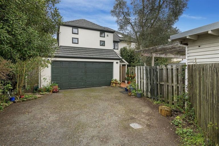 Photo of property in 84a Hinau Street, Riccarton, Christchurch, 8041