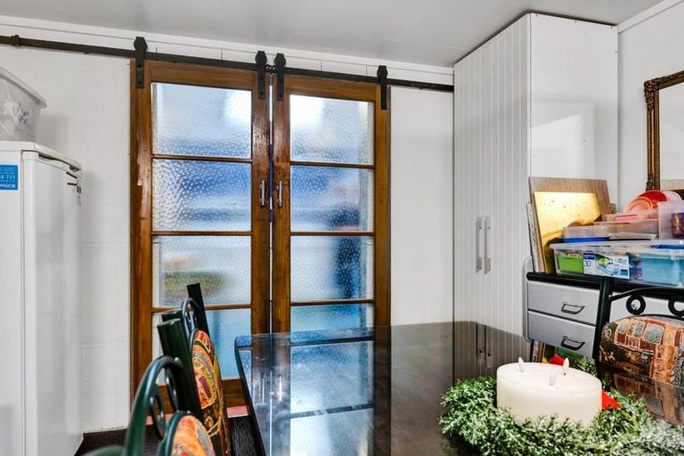 Photo of property in 20 Domett Street, Waitara, 4320