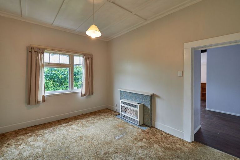 Photo of property in 9 Chelwood Street, Takaro, Palmerston North, 4412