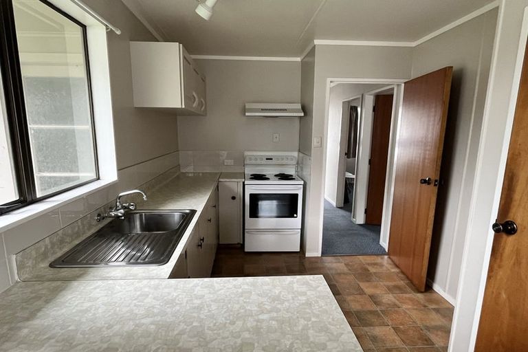 Photo of property in 201a Newlands Road, Newlands, Wellington, 6037