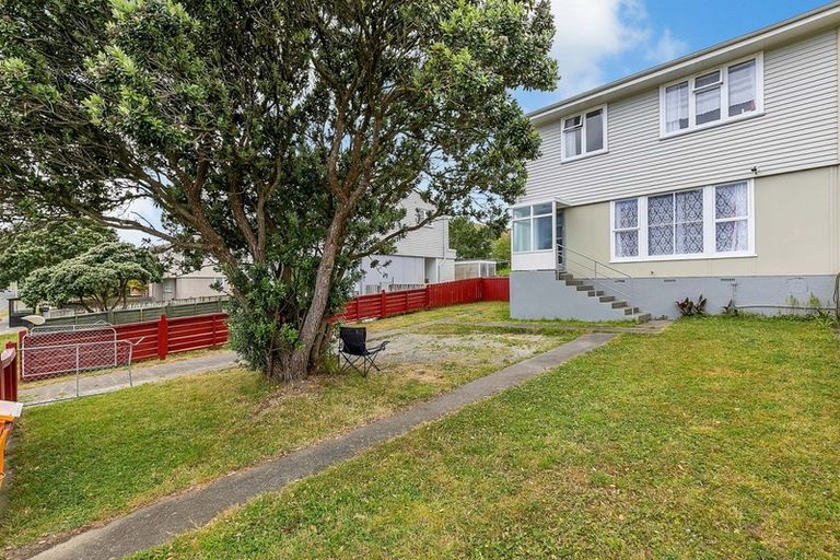 Photo of property in 172 Warspite Avenue, Waitangirua, Porirua, 5024