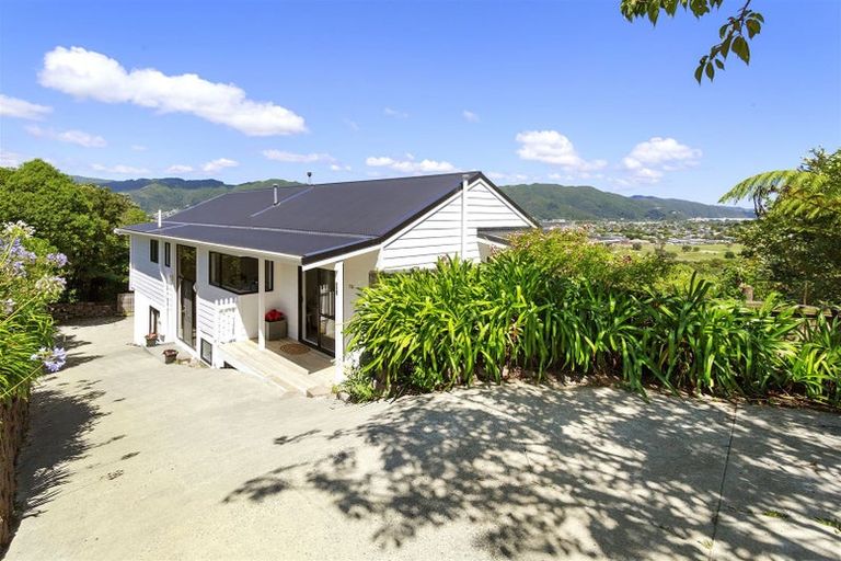 Photo of property in 12a Park Road, Belmont, Lower Hutt, 5010
