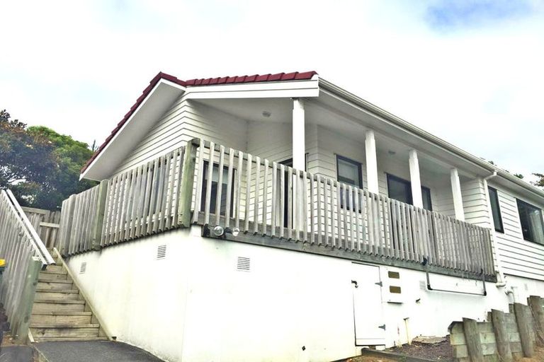 Photo of property in 10 Tern Place, Unsworth Heights, Auckland, 0632