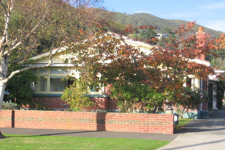 Photo of property in 24 Norton Park Avenue, Fairfield, Lower Hutt, 5011